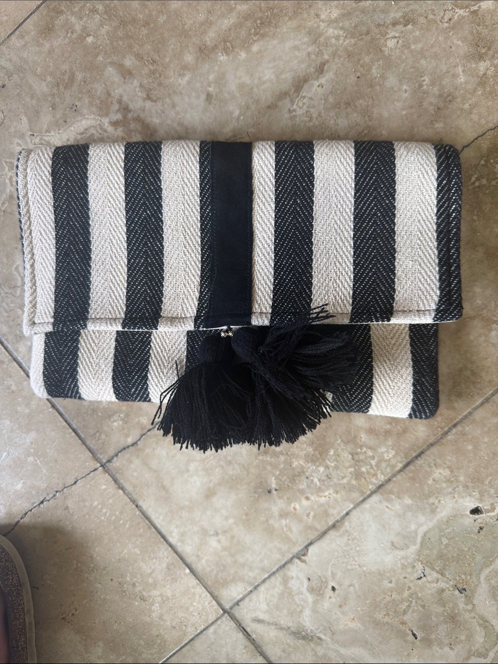 Woven envelope clutch ladies bag, NWOT black and cream with tassels - Picture 7 of 9